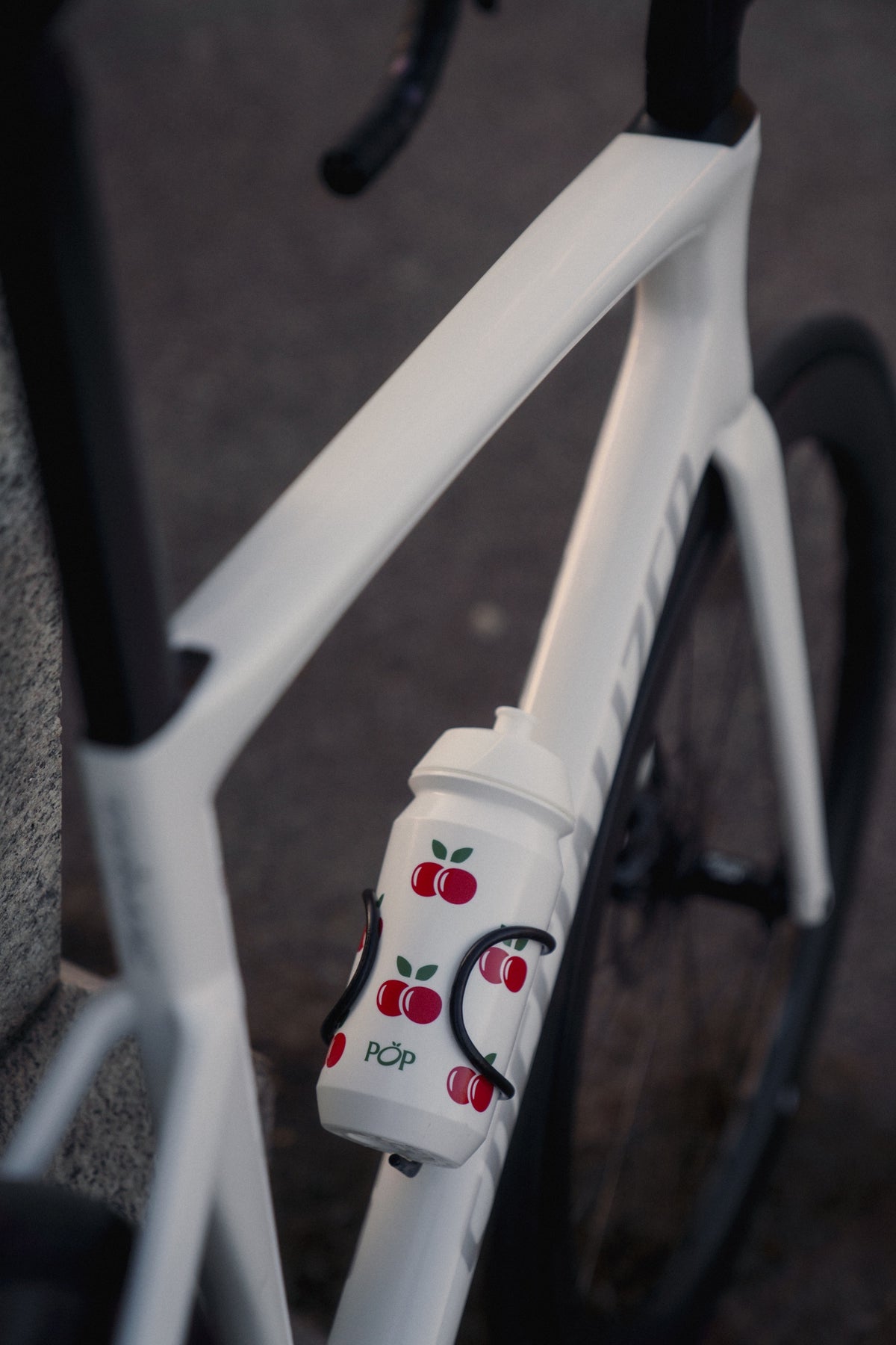 Pop Cycling Lucky Cherry ビドン | CYCLISM