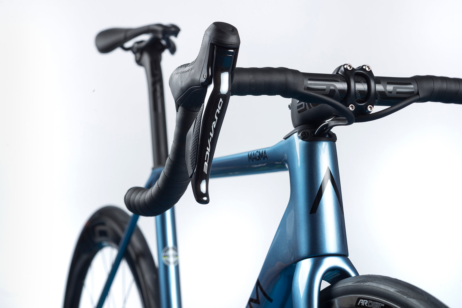 AURUM Magma パフォーマンスロード | CYCLISM