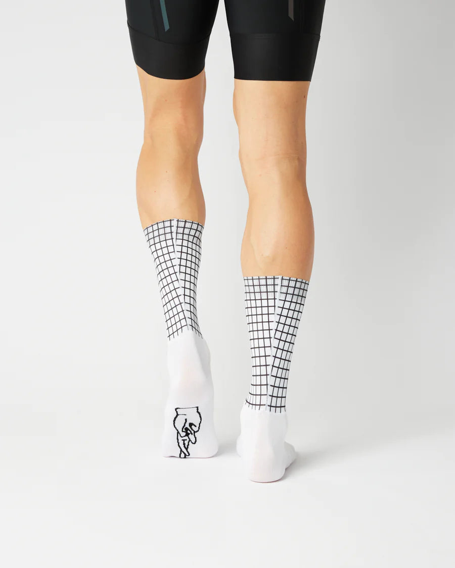 Fingerscrossed サイクルソックス #Aero Movement Grid | CYCLISM