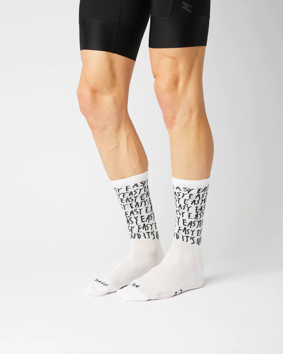 Fingerscrossed サイクルソックス #Classic Movement No It's Not White | CYCLISM