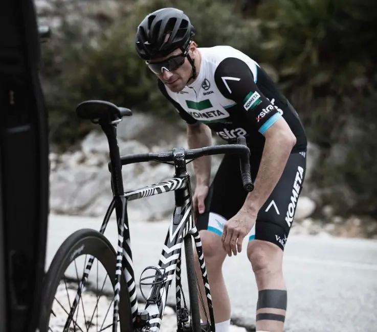 AURUM Magma パフォーマンスロード | CYCLISM