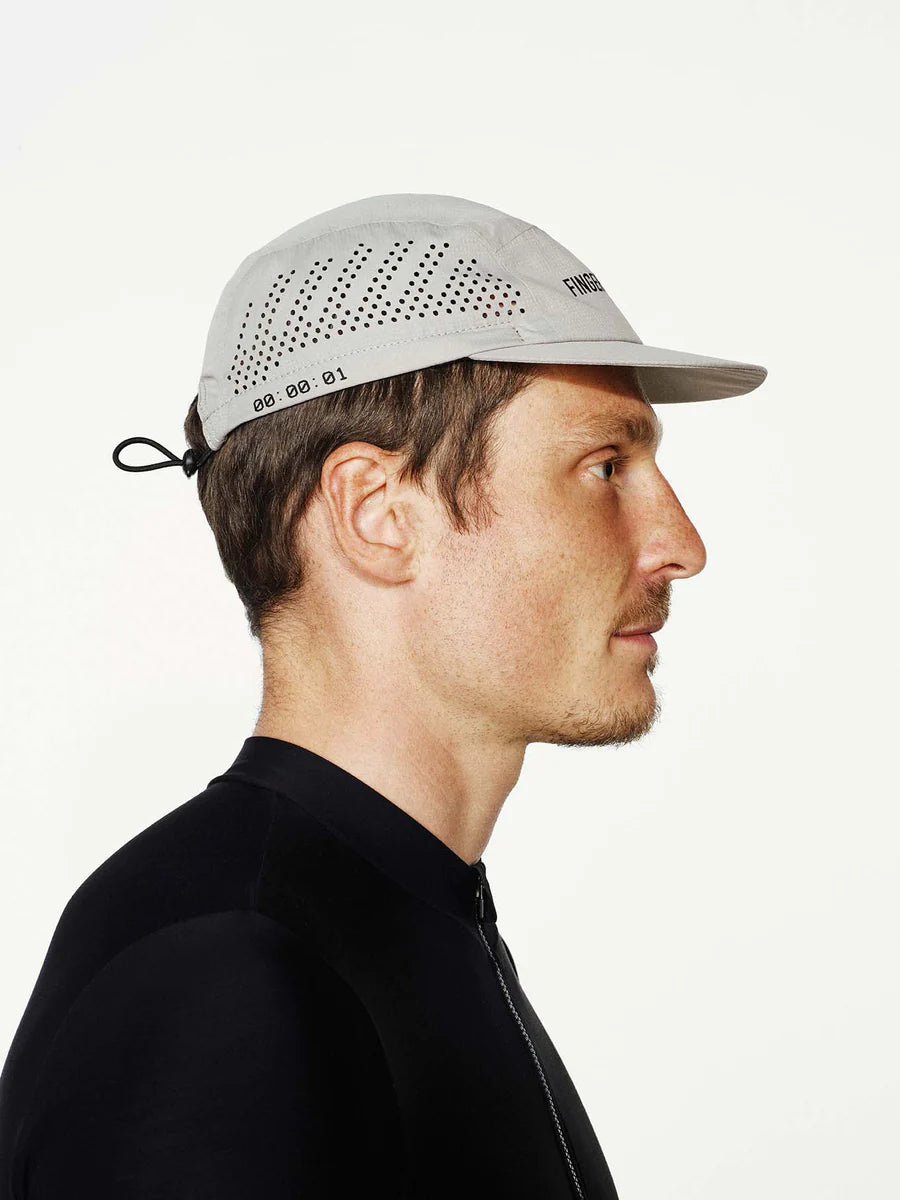 春夏シーズン必見！FINGERSCROSSED 超軽量キャップ Grey | アウトドア活動に最適 | CYCLISM