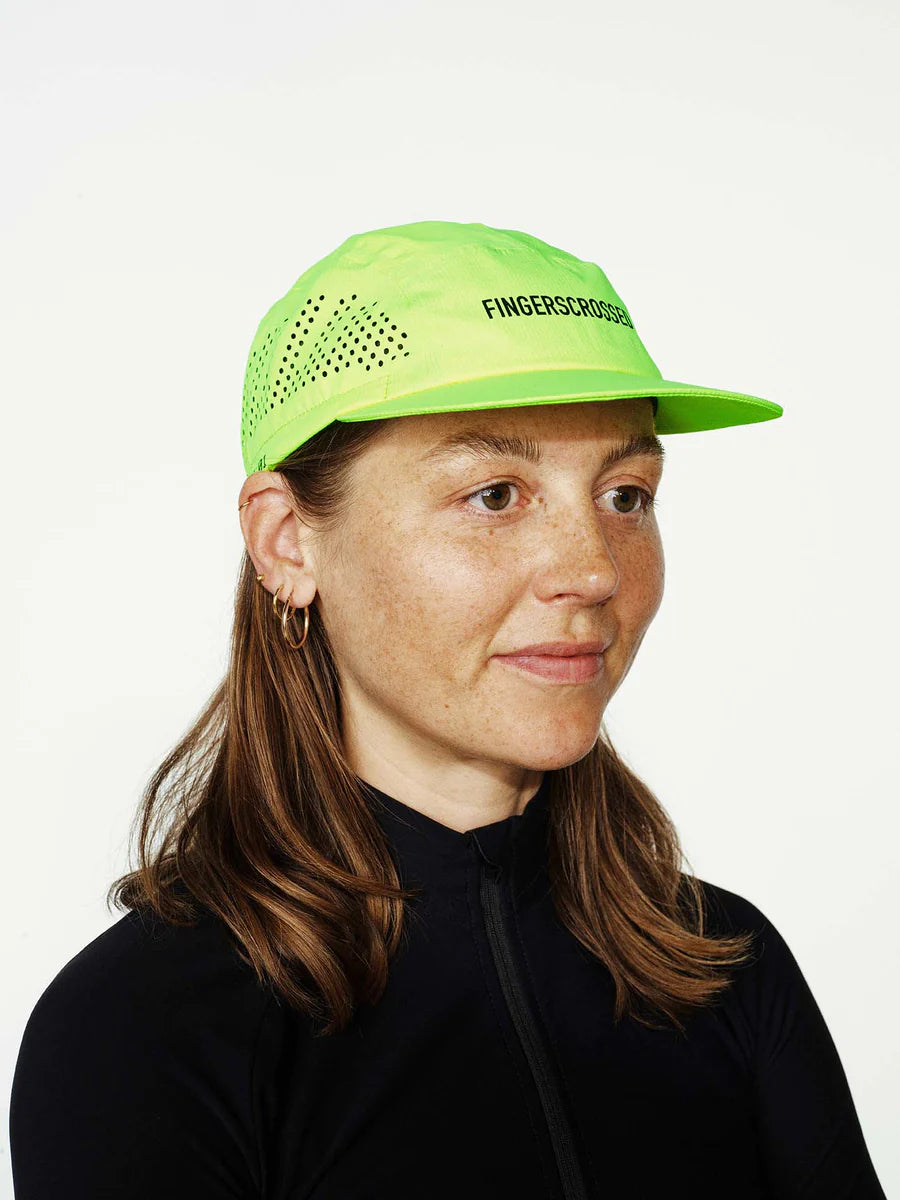 春夏シーズン必見！FINGERSCROSSED 超軽量キャップ Neon | アウトドア活動に最適 | CYCLISM