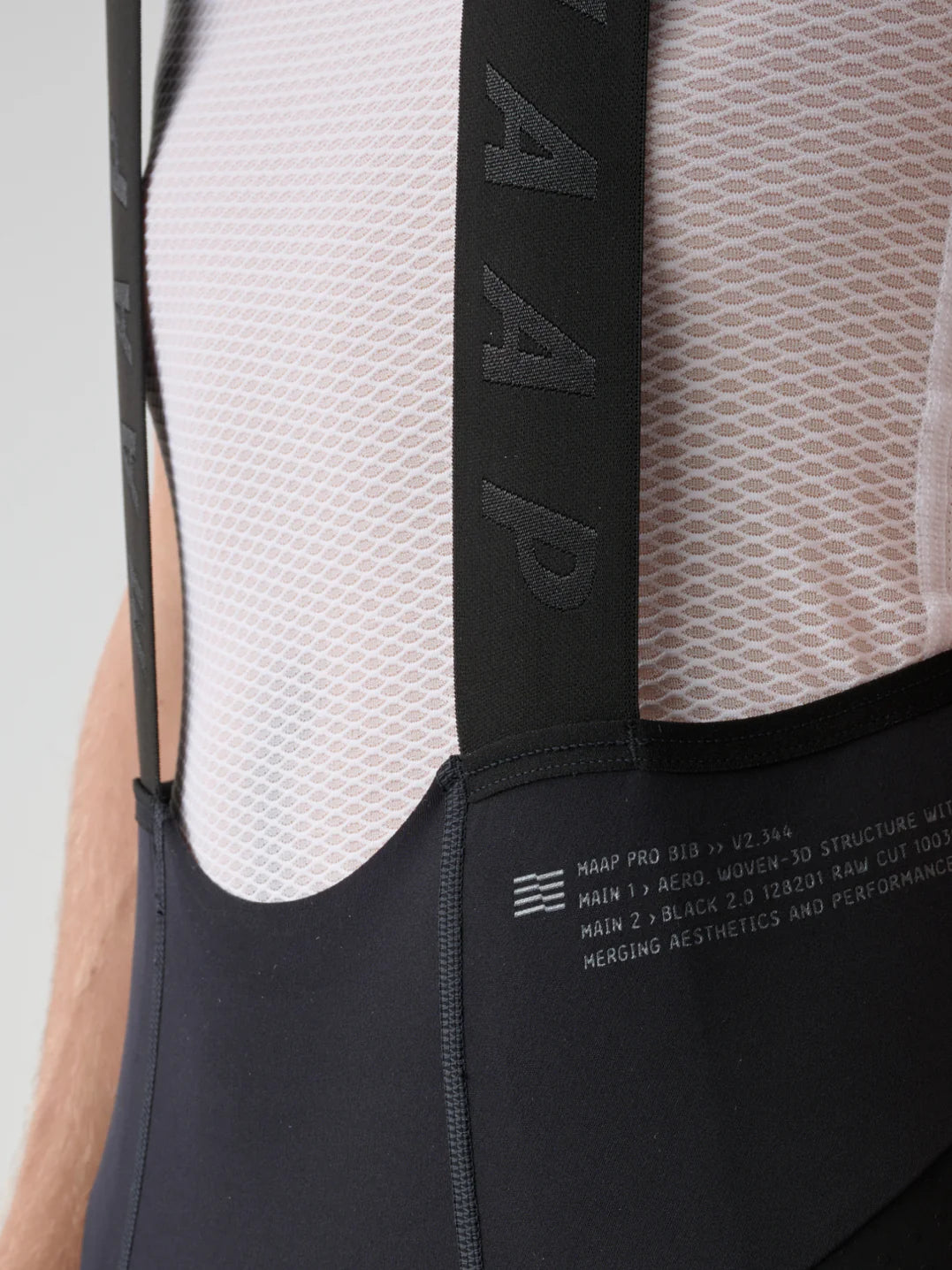 MAAP Pro Bib 2.0 Black サイクルビブショーツ | CYCLISM