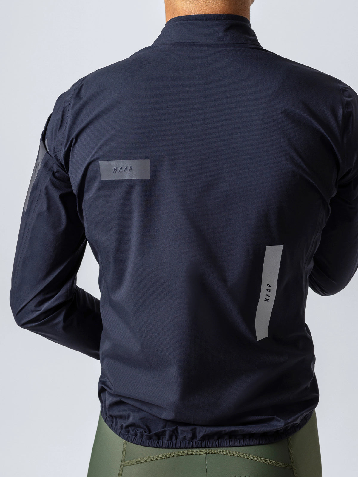 MAAP BLACK アトモスジャケット | サイクリング用最軽量レイン MAAP BLACK アトモスジャケット | サイクリング用最軽量レイン