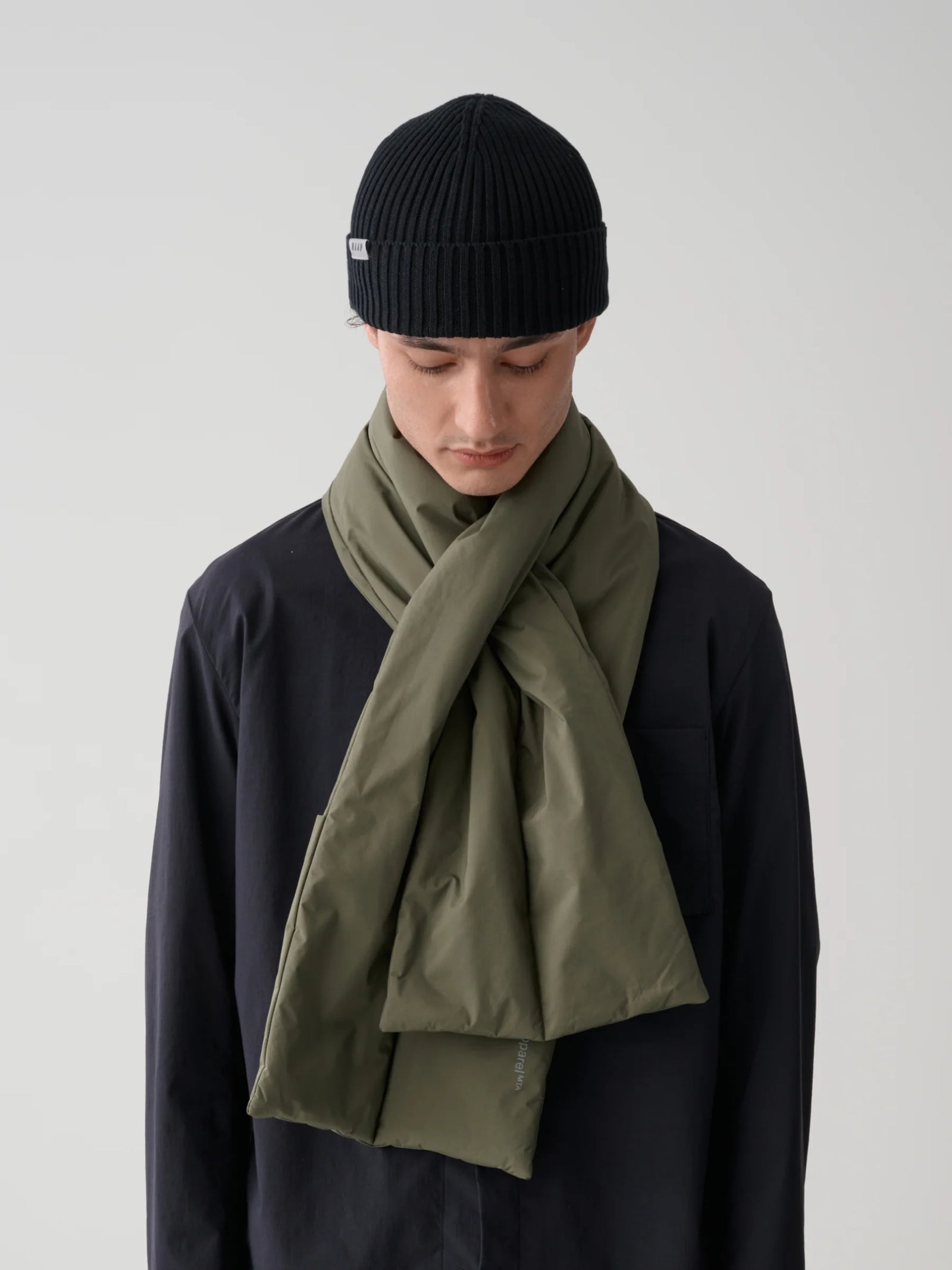 MAAP Puffer スカーフ オリーブ | 軽量・撥水・保温 PrimaLoft® 冬用サイクルスカーフ | CYCLISM