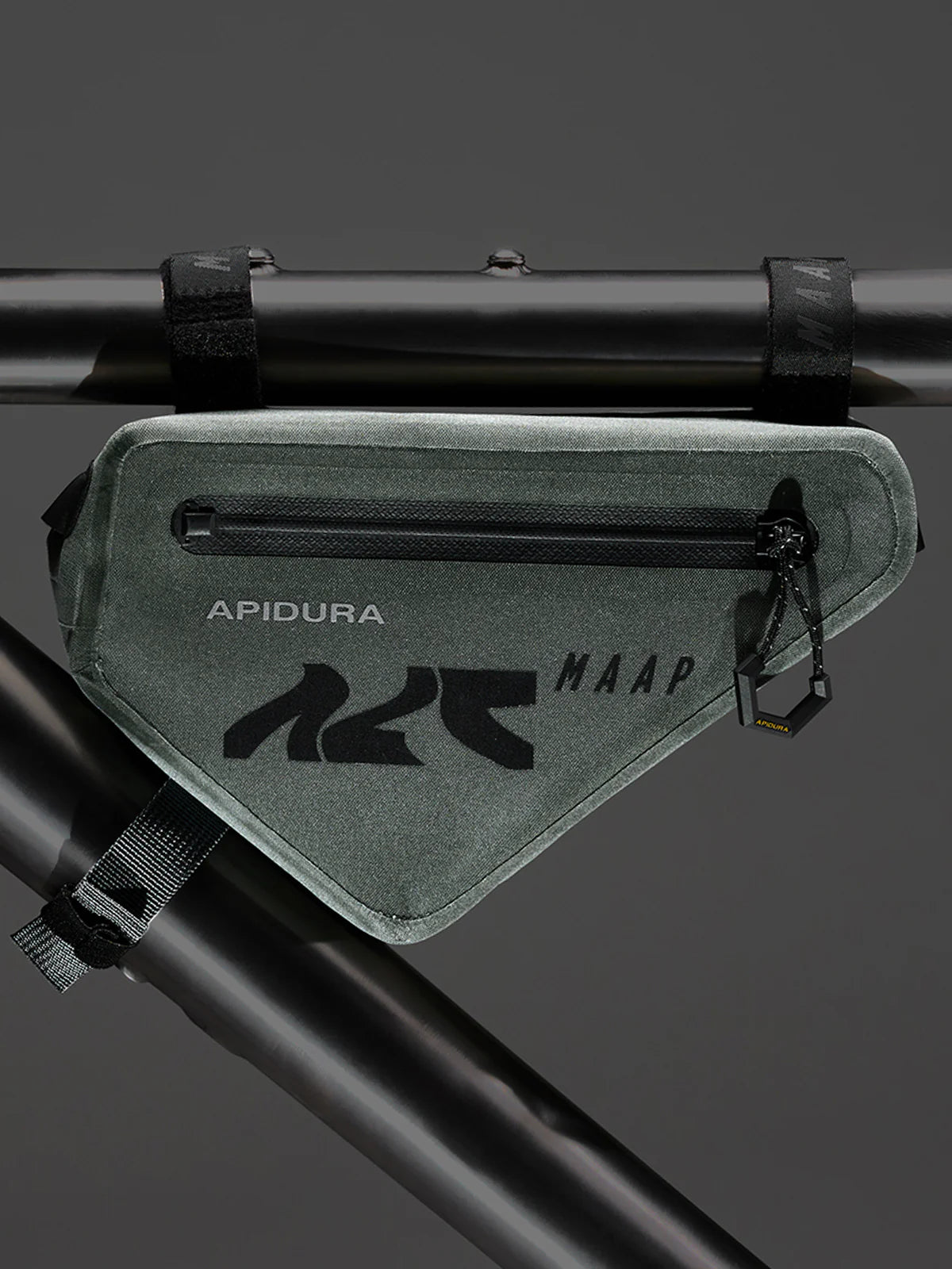 MAAP x Apidura 1L フレームパック | 90g ・防水・軽量・耐久性 | CYCLISM