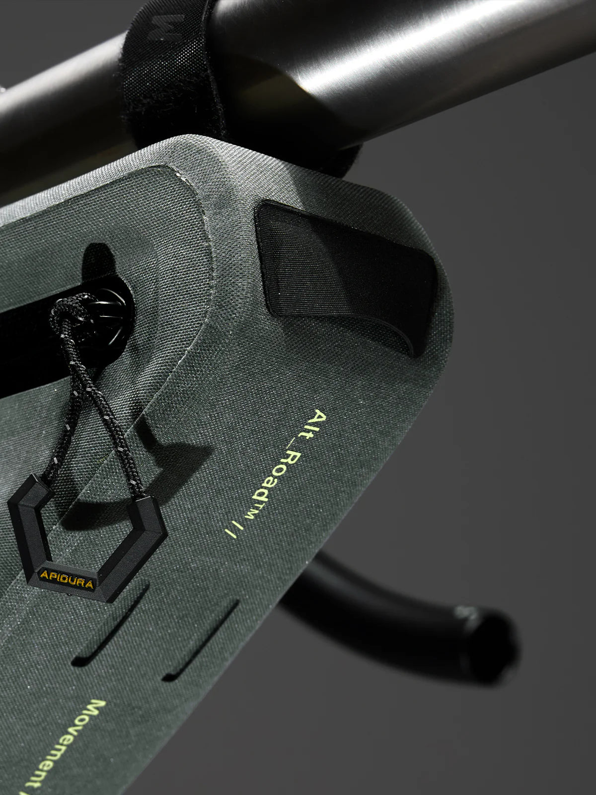 MAAP x Apidura 1L フレームパック | 90g ・防水・軽量・耐久性 | CYCLISM MAAP x Apidura 1L フレームパック | 90g ・防水・軽量・耐久性 | CYCLISM