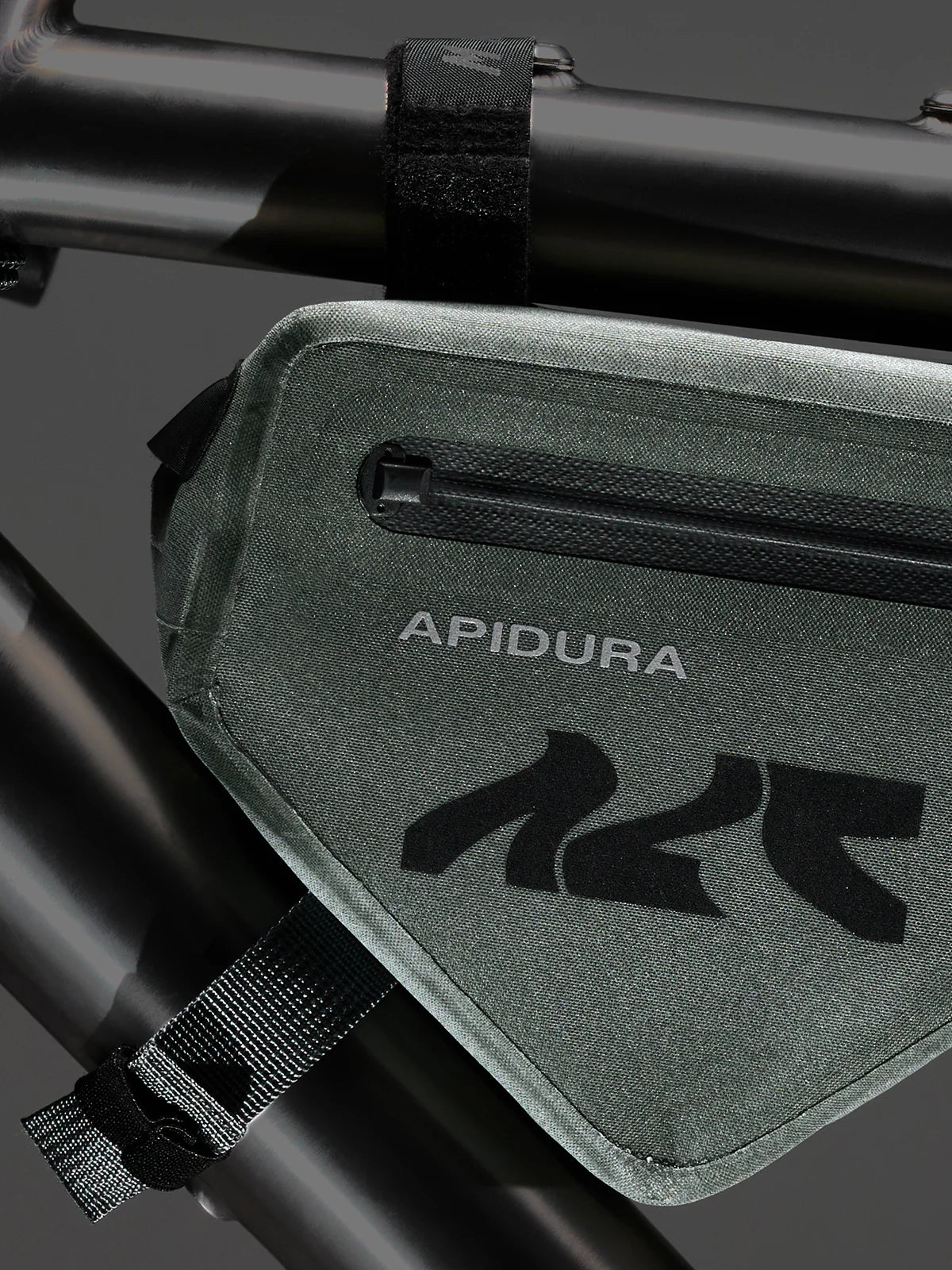 MAAP x Apidura 1L フレームパック | 90g ・防水・軽量・耐久性 | CYCLISM