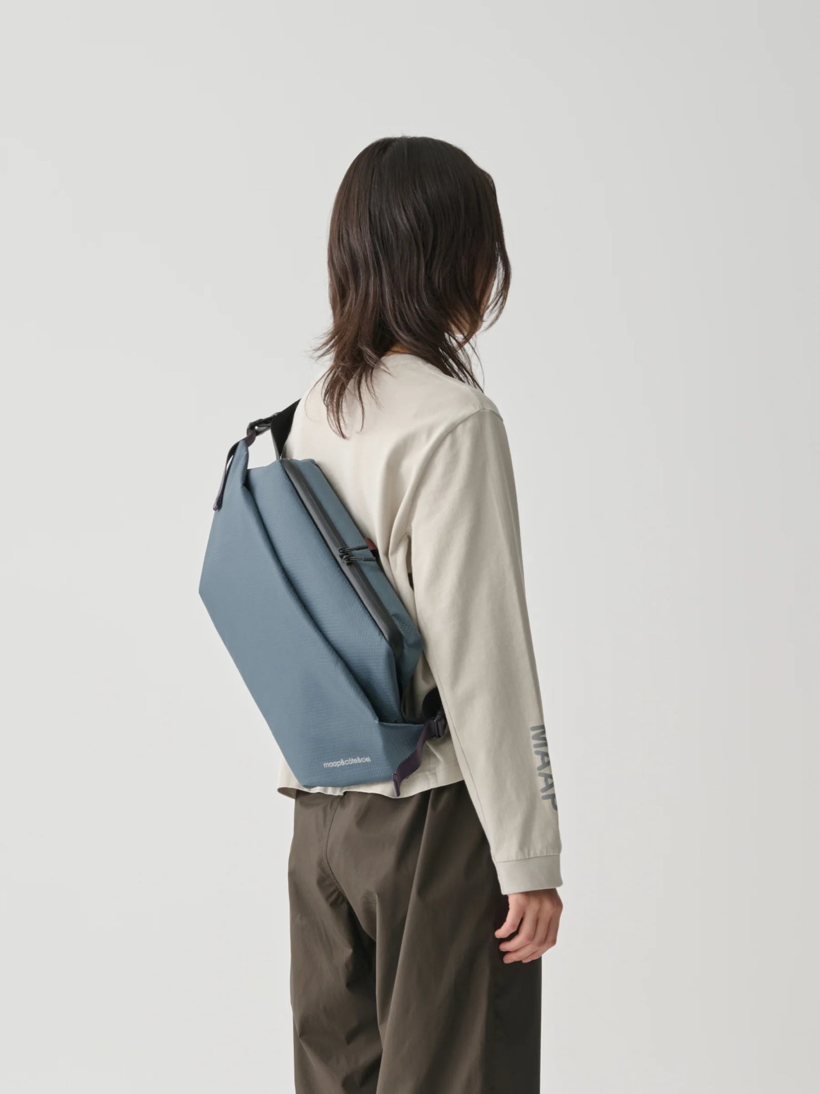 MAAP & Côte&Ciel Isarau サイクリング メッセンジャーバッグ オリオンブルー | 防水・14.5L | CYCLISM