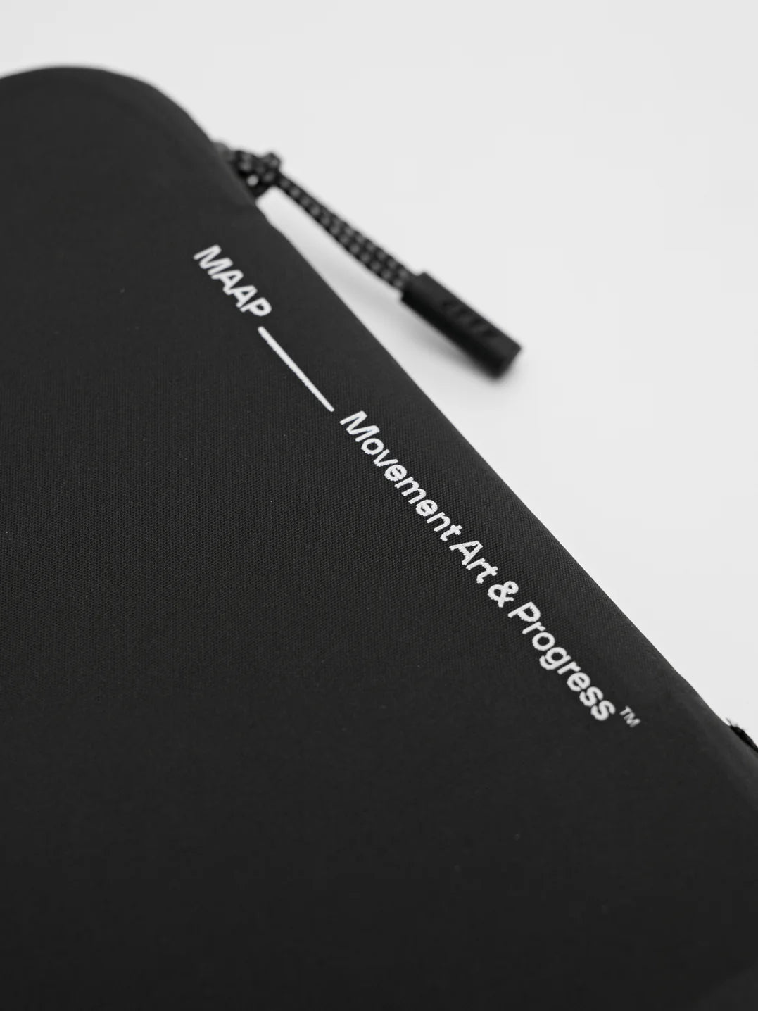 MAAP Shield Waterproof Phone Wallet Small Black｜防水スマホウォレット・YKK AquaGuard｜CYCLISM