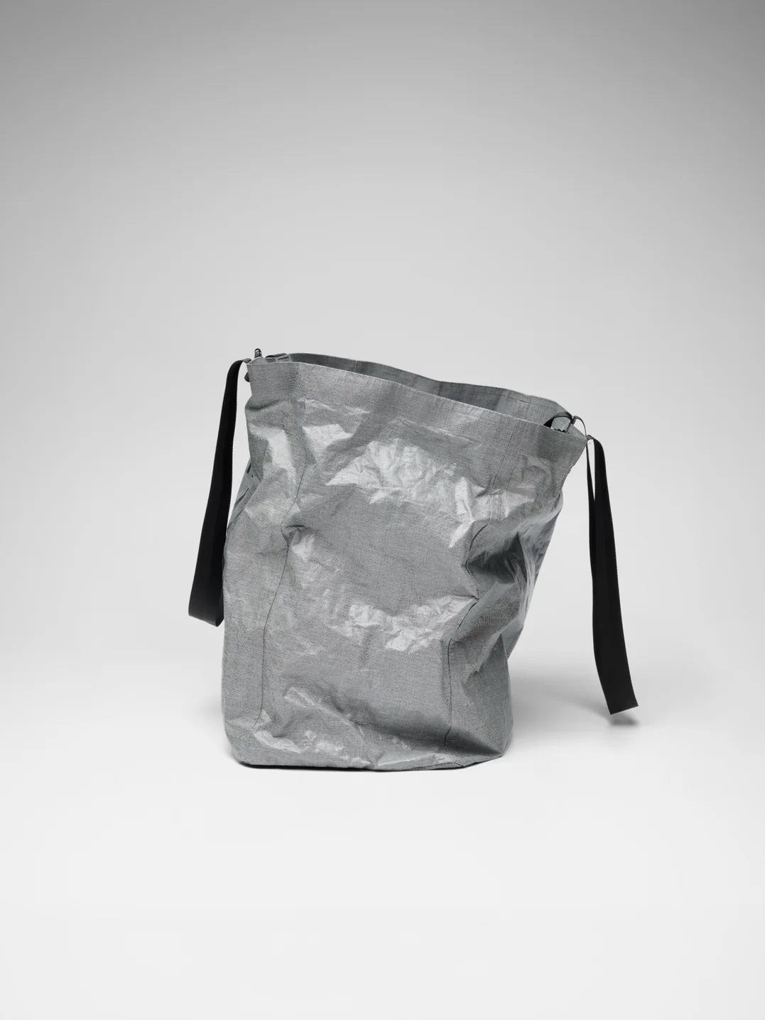 MAAP TECH Tote Graphite サイクルトートバッグ | CYCLISM