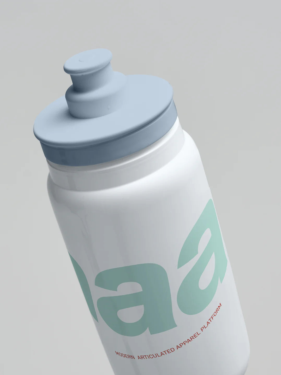 MAAP Training Bottle White｜軽量 550ml・BPAフリー・防臭 サイクルボトル｜CYCLISM