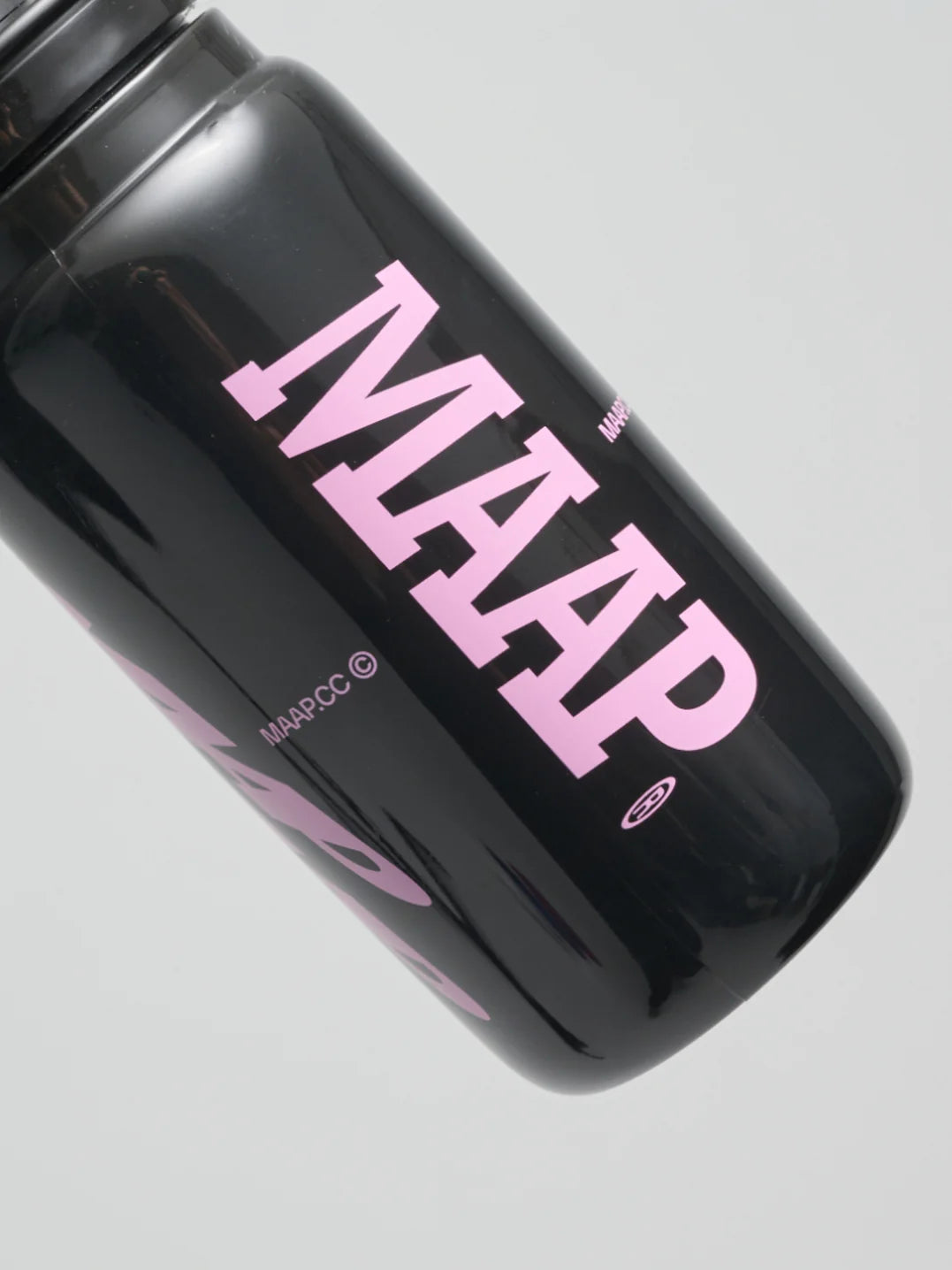 MAAP Chroma Bottle Black - Musk Stick｜軽量 550ml・BPAフリー・防臭 サイクルボトル｜CYCLISM