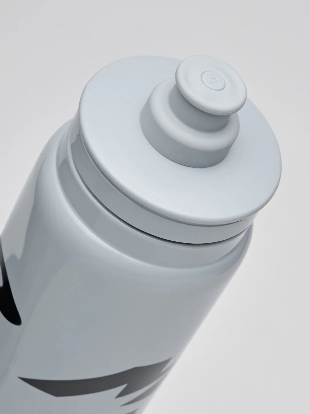 MAAP Emerge Bottle Greystone｜軽量 550ml・BPAフリー・防臭 サイクルボトル｜CYCLISM