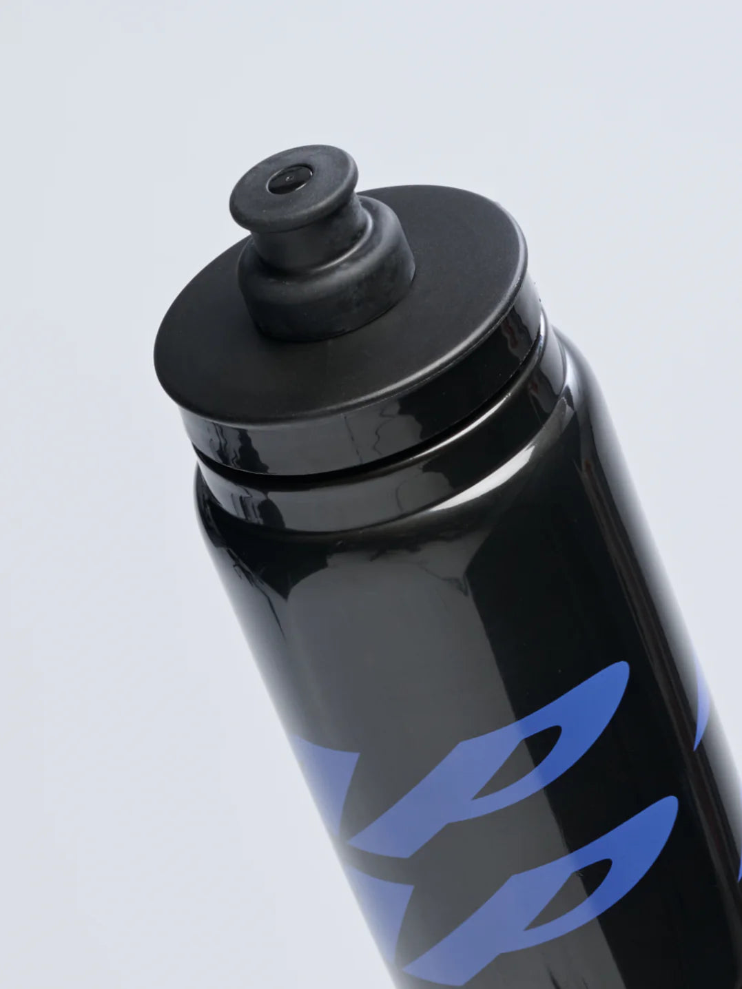 MAAP Emerge Bottle Black Amparo｜軽量 550ml・BPAフリー・防臭 サイクルボトル｜CYCLISM