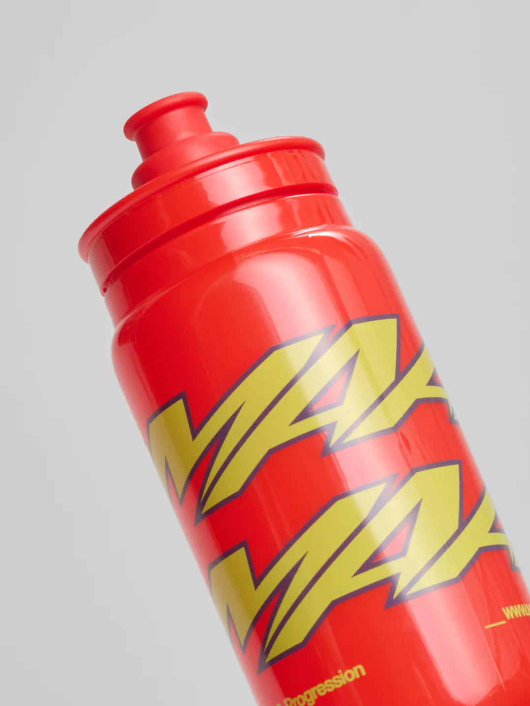 MAAP Pulse Bottle Ketchup (Red)｜軽量 550ml・BPAフリー・防臭 サイクルボトル｜CYCLISM