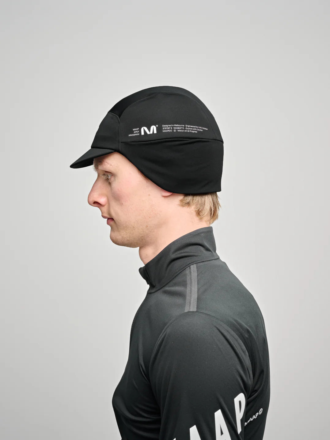 MAAP Apex Deep Winter Cap Black｜防水防風・耳当て付き 冬用サイクルキャップ｜CYCLISM