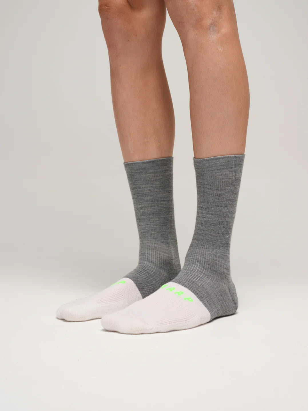 MAAP Division Merino Sock Graystone｜メリノ サイクルソックス 防臭 抗菌 体温調整｜CYCLISM