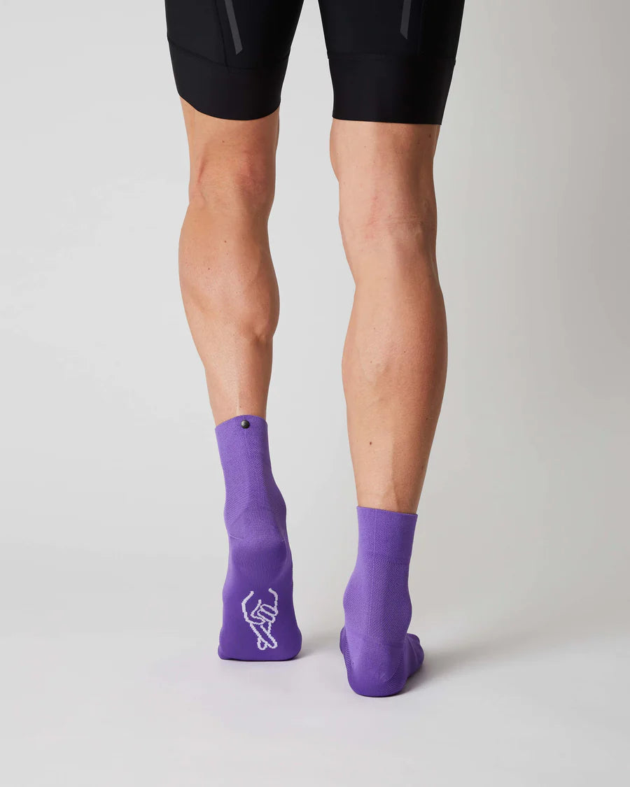 高性能サイクリングソックス | FINGERSCROSSED Mid High Lilac - スポーツ＆カジュアル向け | CYCLISM