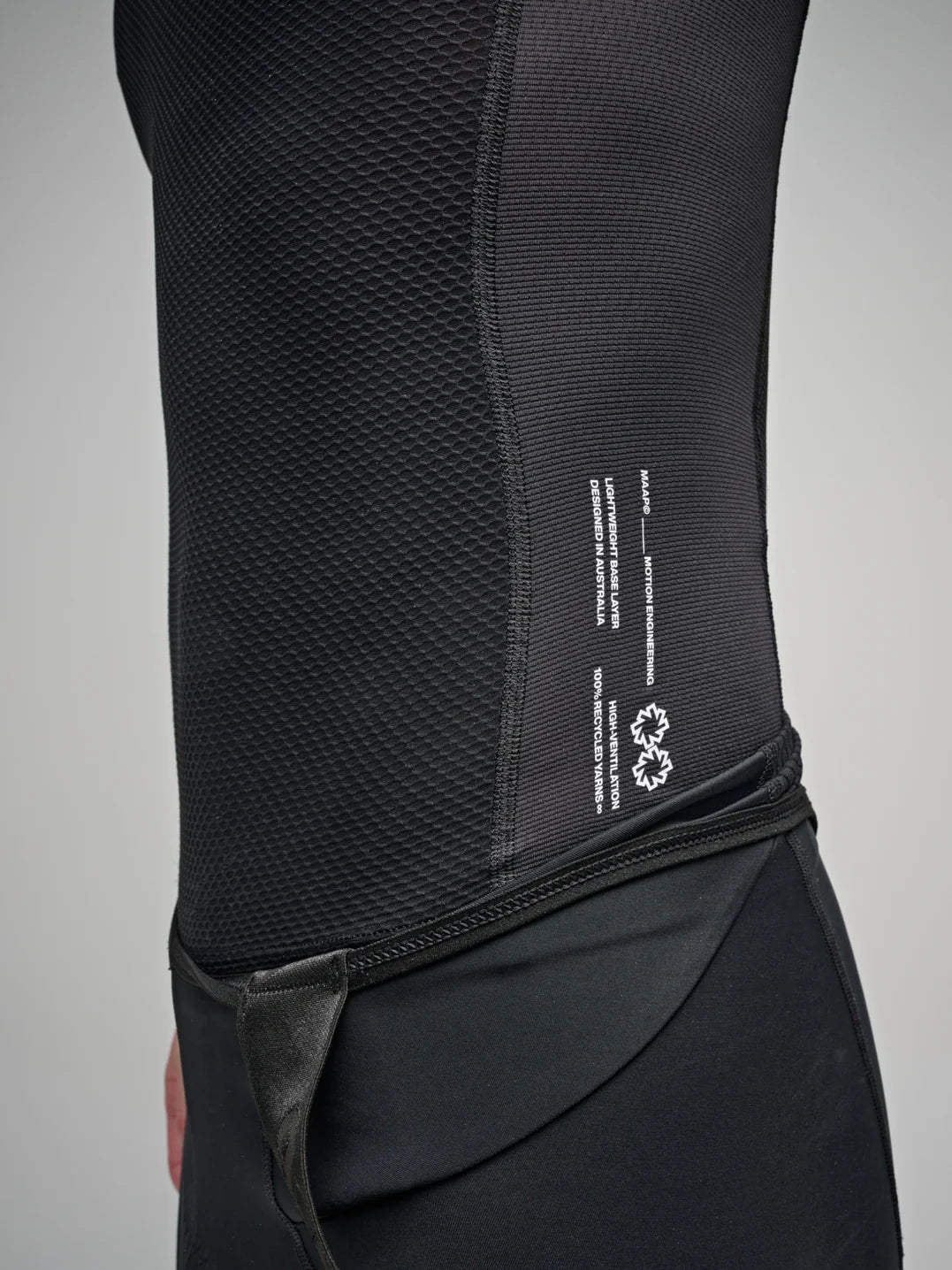 MAAP Team Midweight Base Layer Black｜春秋向けミッドウェイト メッシュ ベースレイヤー｜CYCLISM