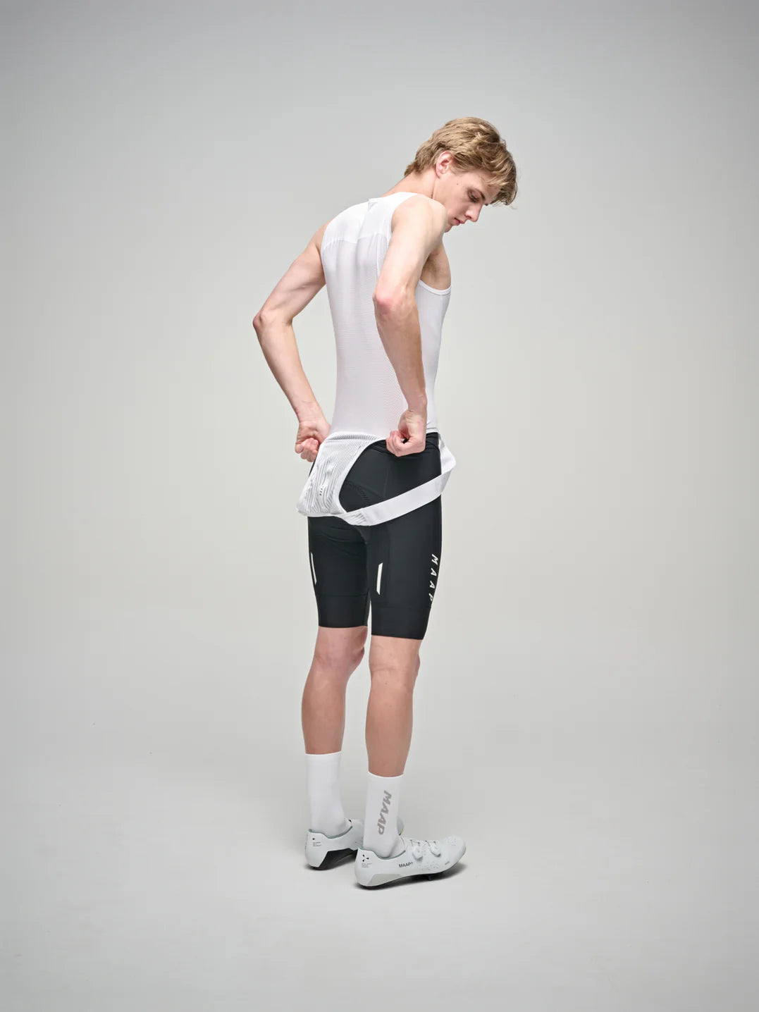 MAAP Team Midweight Base Layer White｜春秋向けミッドウェイト メッシュ ベースレイヤー｜CYCLISM