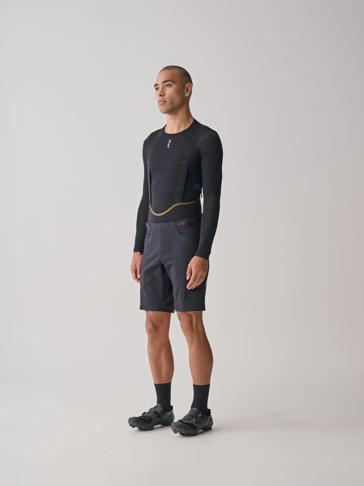 MAAP Alt_Road Overshorts Black | 快適で多用途なオフグリッドアドベンチャーウェア | CYCLISM