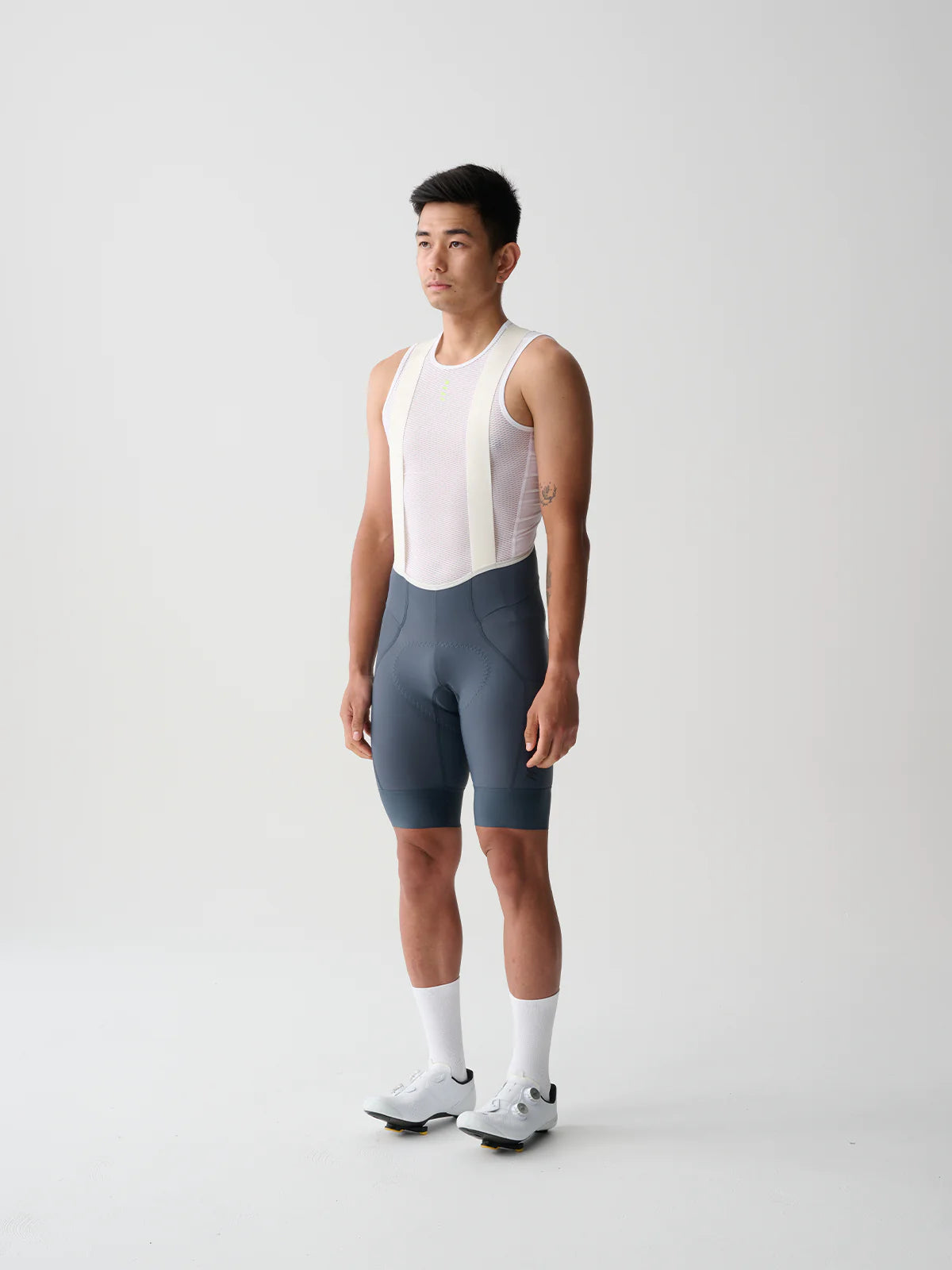 MAAP チームカーゴビブエボ ミッドナイト | パフォーマンスと機能性 | サイクリングビブショーツ | CYCLISM