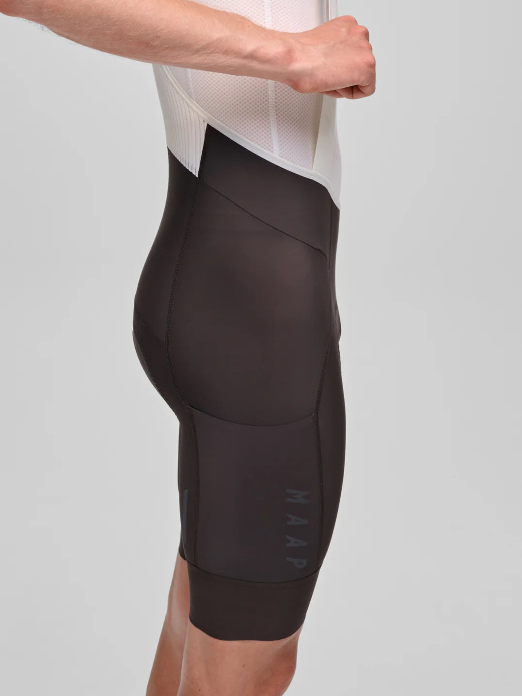 MAAP Team Bib Evo Cargo Dark Choc メンズ カーゴビブショーツ | CYCLISM