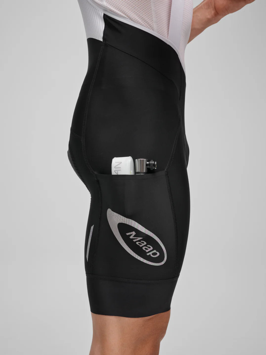 MAAP Team Bib EVO Cargo Black Hologram サイクリングカーゴビブショーツ CYCLISM