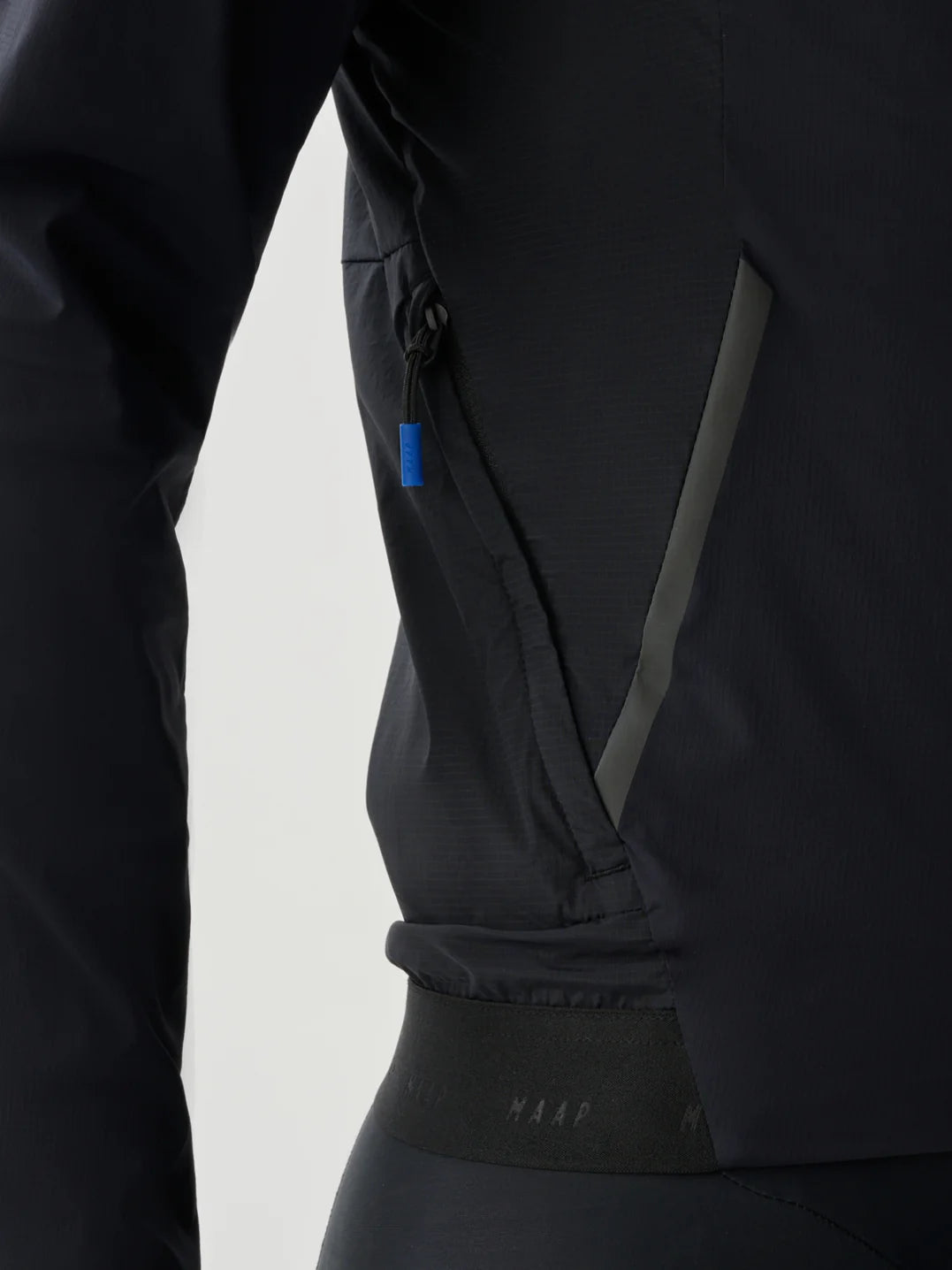 MAAP Flow Insulated Jacket Jet Black｜冬用インサレーション サイクルジャケット｜CYCLISM