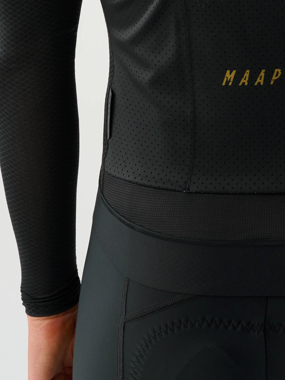 MAAP Evolve Pro Air 2.0 サイクリング ロングスリーブ ジャージ ブラック| 高性能 | 通気性 | 吸湿発散性