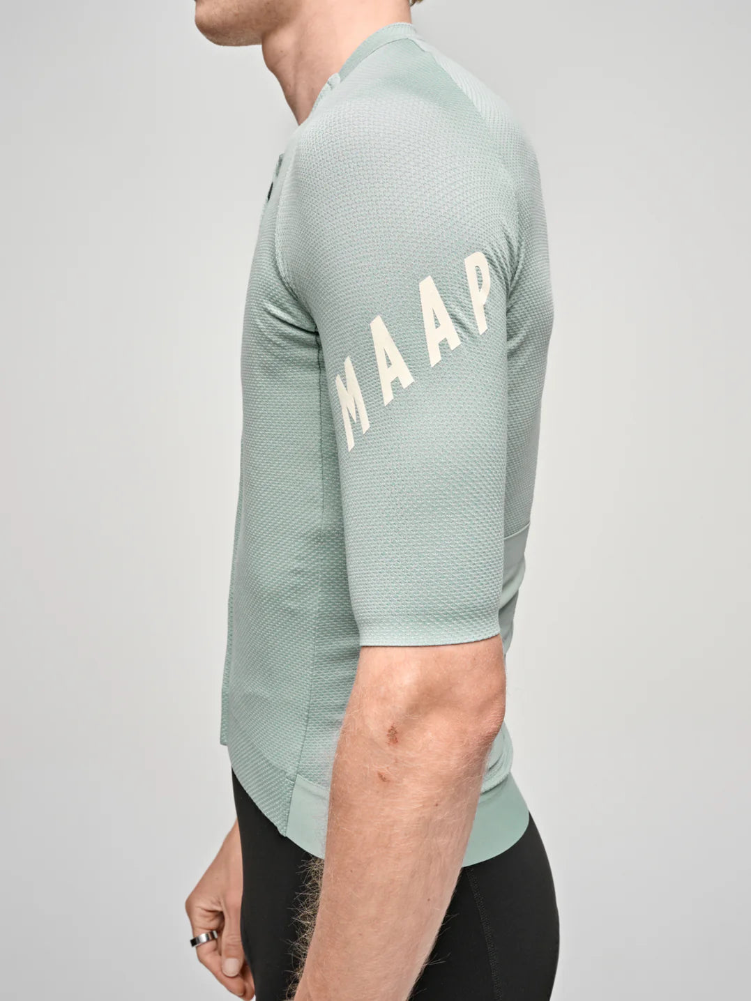 MAAP Aeon Jersey Slate｜夏用高通気性サイクリングジャージ | CYCLISM