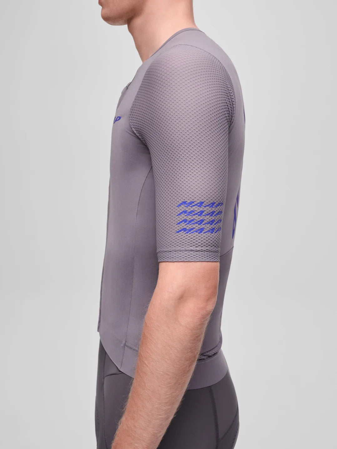 MAAP Pro Emerge Jersey Anthracite 半袖サイクリングジャージ | CYCLISM