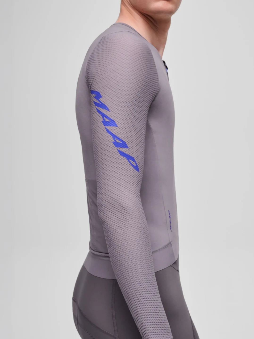 MAAP Pro Emerge LS Jersey Anthracite 長袖サイクリングジャージ | CYCLISM