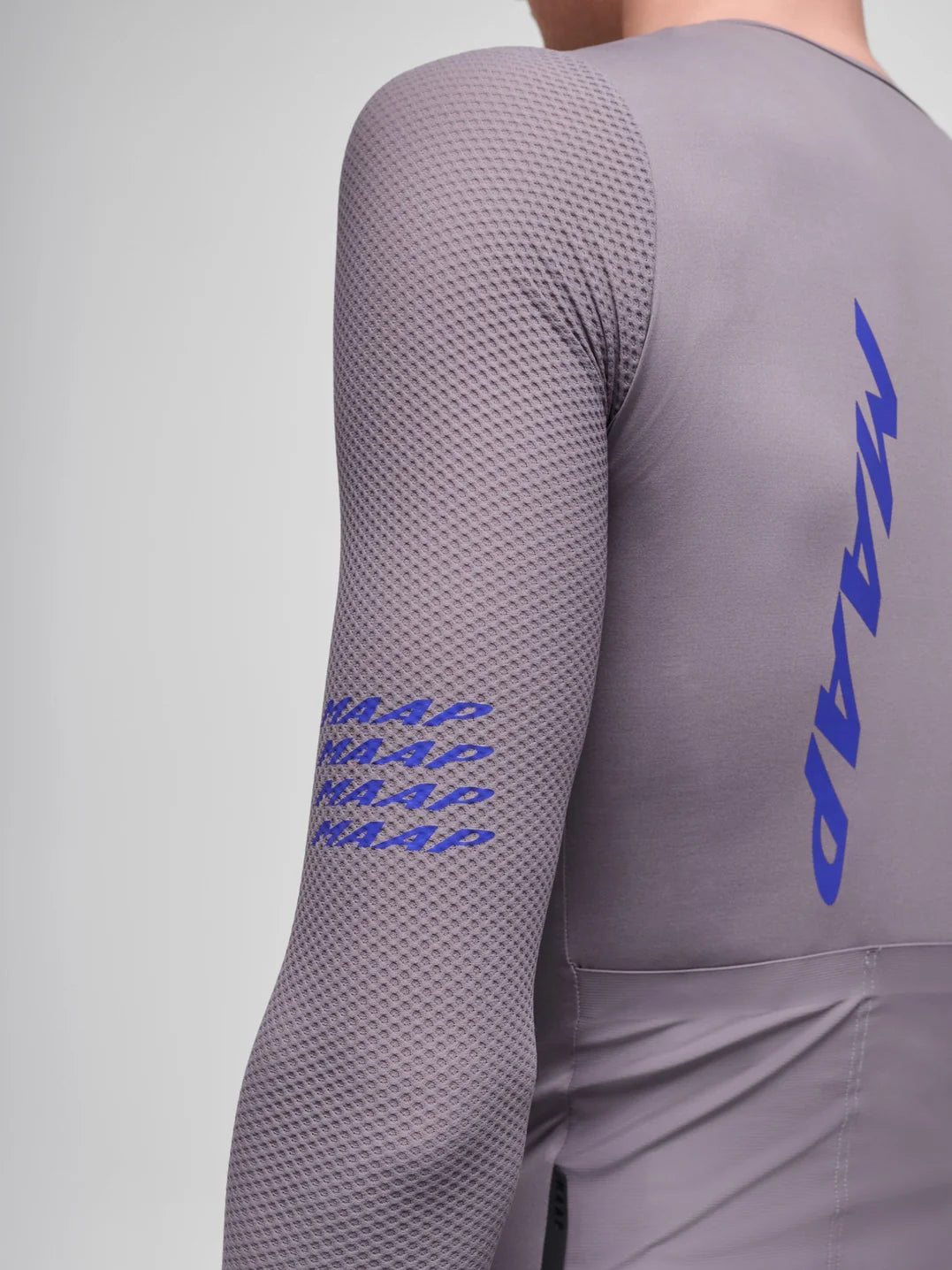MAAP Pro Emerge LS Jersey Anthracite 長袖サイクリングジャージ | CYCLISM