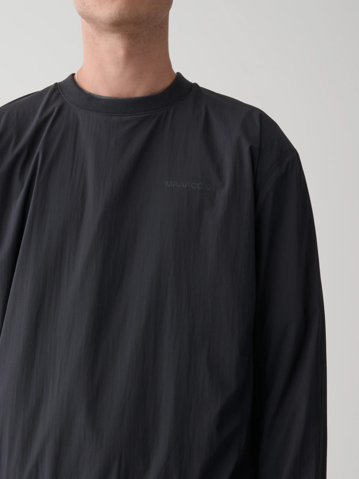 Transit Insulated クルーシャツ ブラック｜防風・軽量中綿クルーシャツ｜通勤＆ライド対応 | CYCLISM