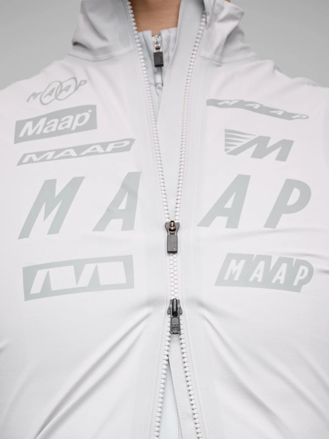 MAAP Drome Atmos Vest Ice Gray｜メンズ防水サイクルベスト｜CYCLISM