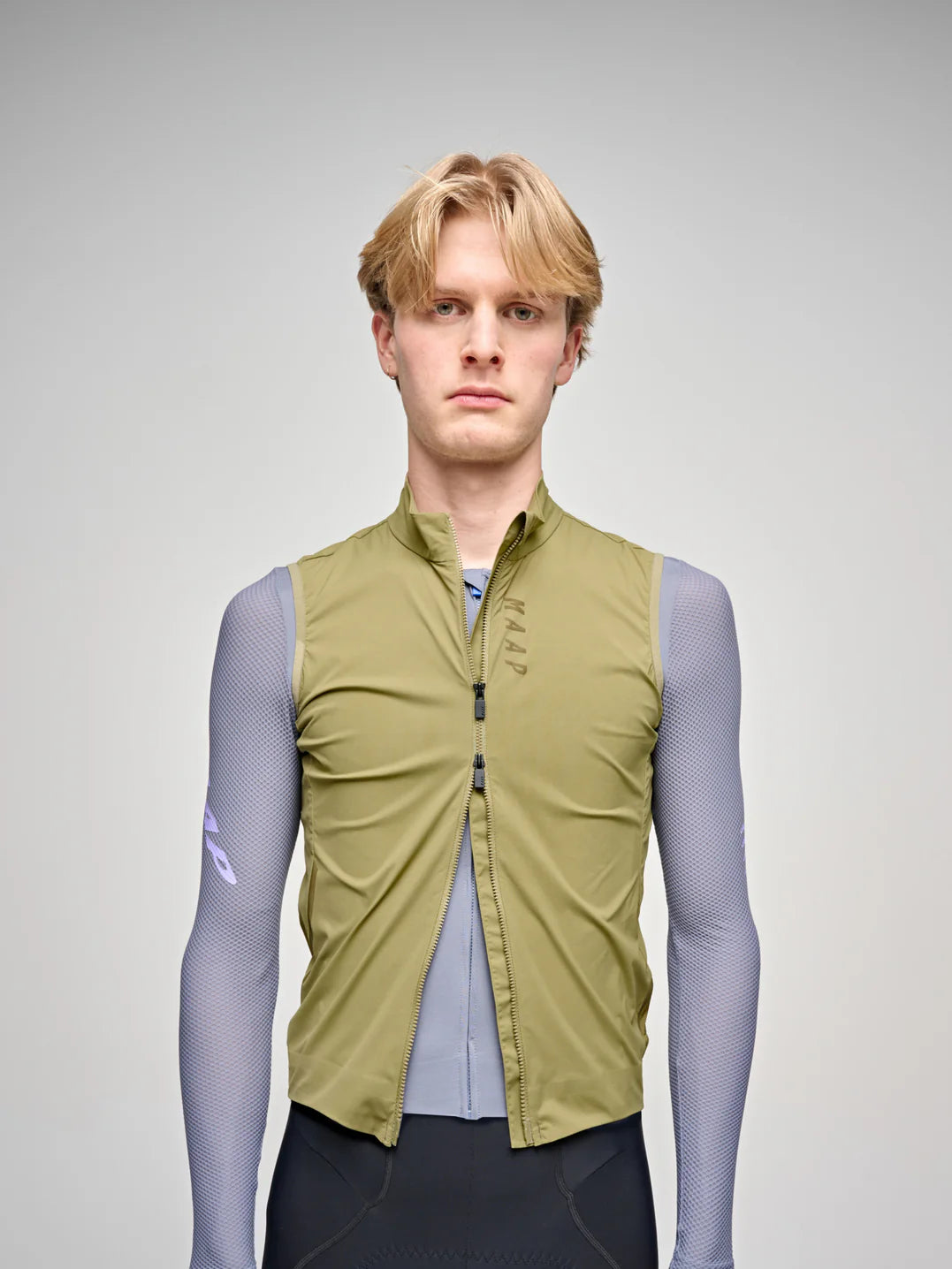 MAAP Flow Vest Dark Ore | Ultralight Packable Wind Vest | CYCLISM MAAP Flow Vest Dark Ore | Ultralight Packable Wind Vest | CYCLISM