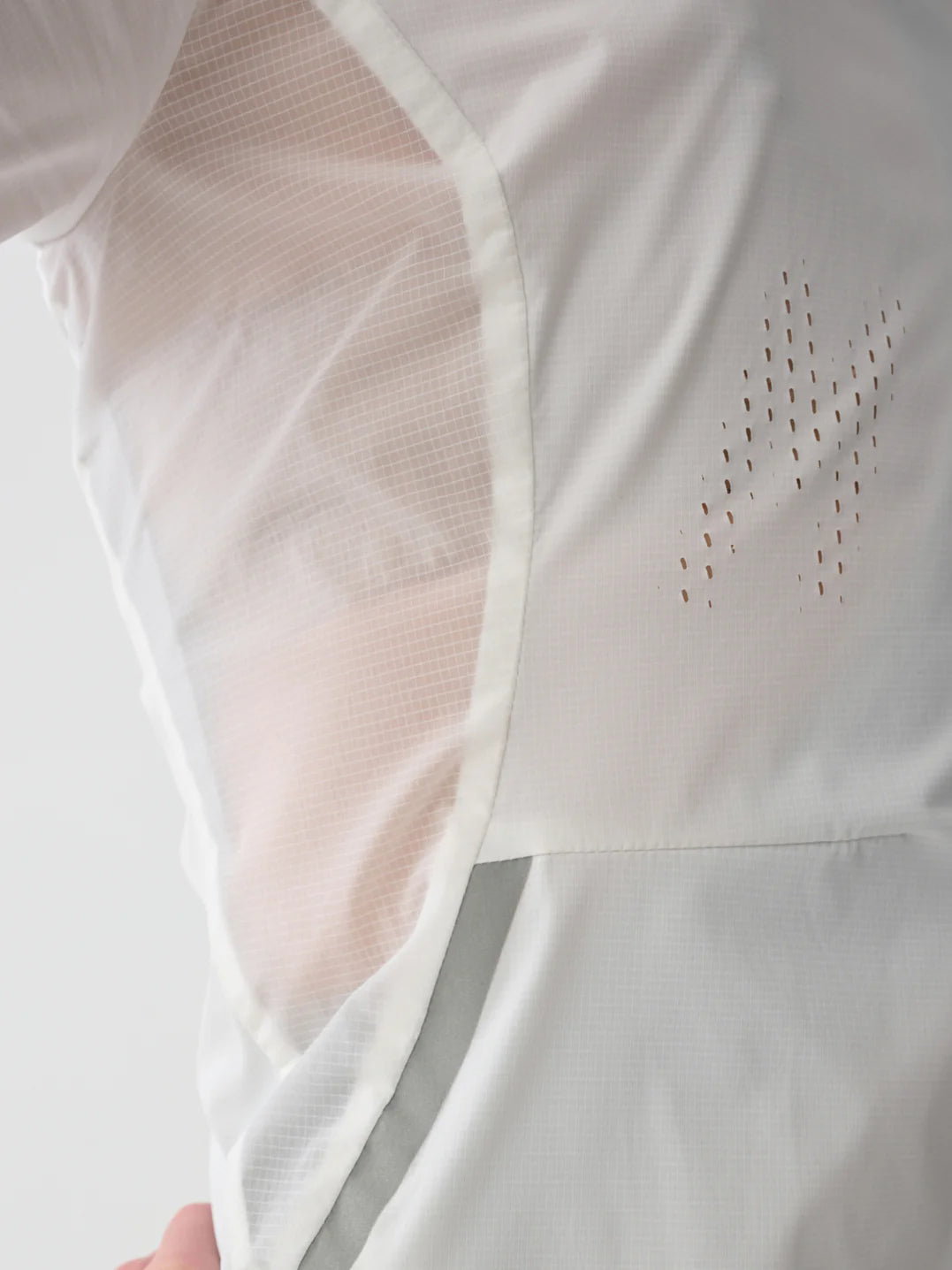 MAAP Women’s Flow Jacket Optic White｜レディース防風サイクルジャケット｜CYCLISM