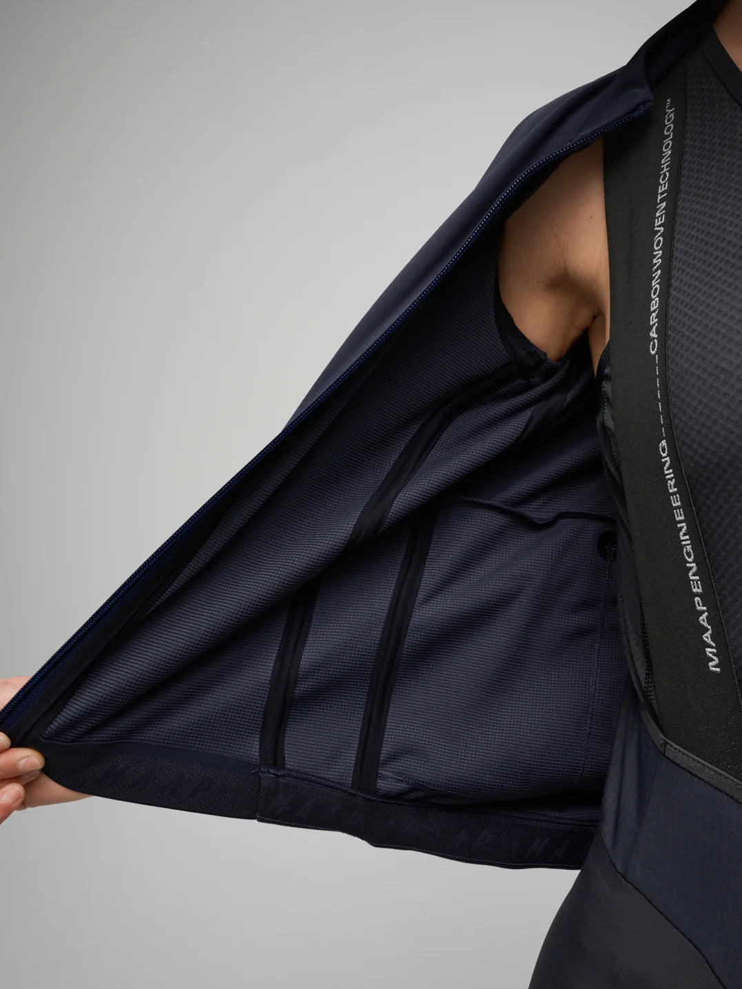MAAP Women&#39;s Apex Deep Winter Jacket 2.0 ｜防水防風 透湿 冬用レディースサイクルジャケット