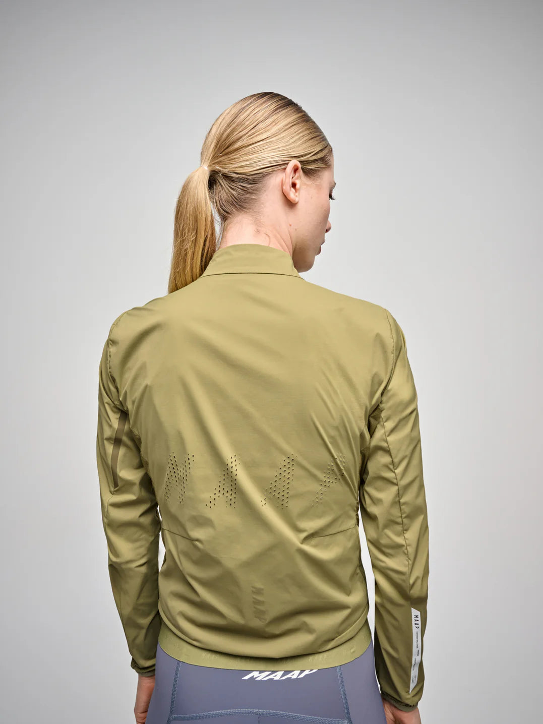 MAAP Women’s Flow Jacket Dark Ore｜レディース防風サイクルジャケット｜CYCLISM