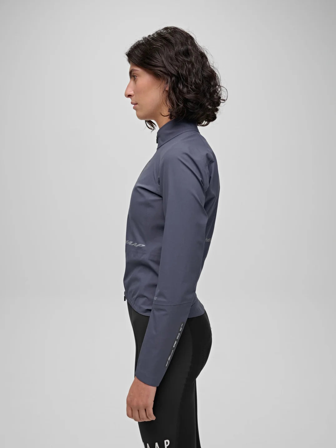 MAAP Apex Downpour Jacket Carbon Blue レディース 防風防水サイクリングジャケット｜CYCLISM