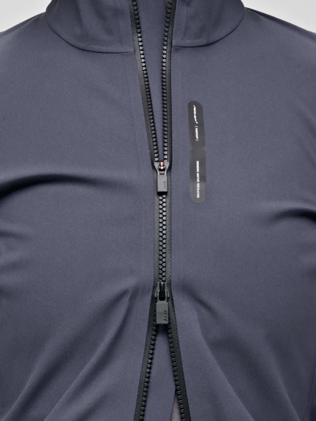 MAAP Apex Downpour Jacket Carbon Blue レディース 防風防水サイクリングジャケット｜CYCLISM