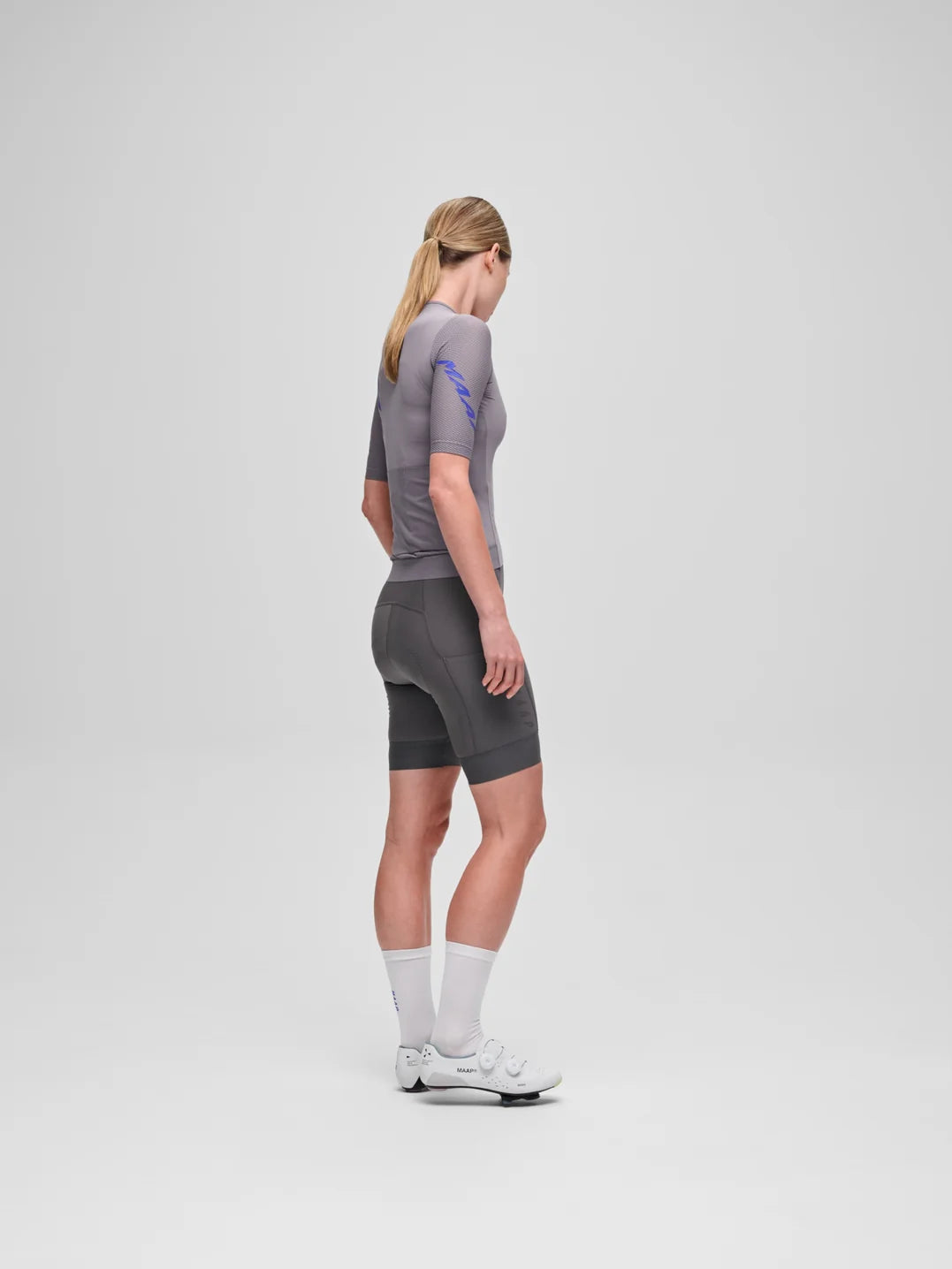 MAAP Pro Emerge Jersey Anthracite レディース 半袖サイクリングジャージ｜CYCLISM