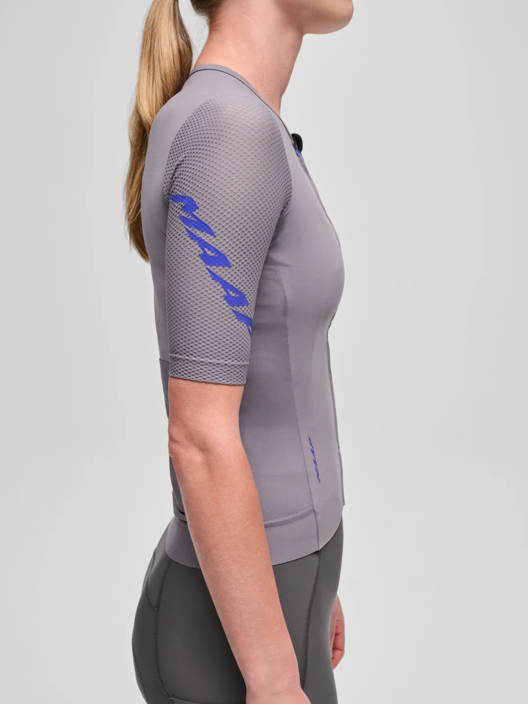 MAAP Pro Emerge Jersey Anthracite レディース 半袖サイクリングジャージ｜CYCLISM