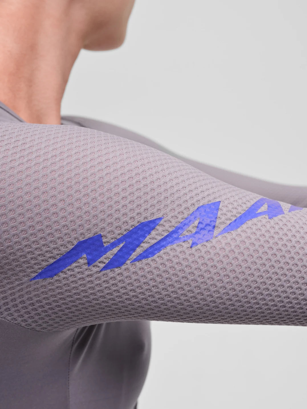 MAAP Pro Emerge LS Jersey Anthracite レディース 長袖サイクリングジャージ｜CYCLISM