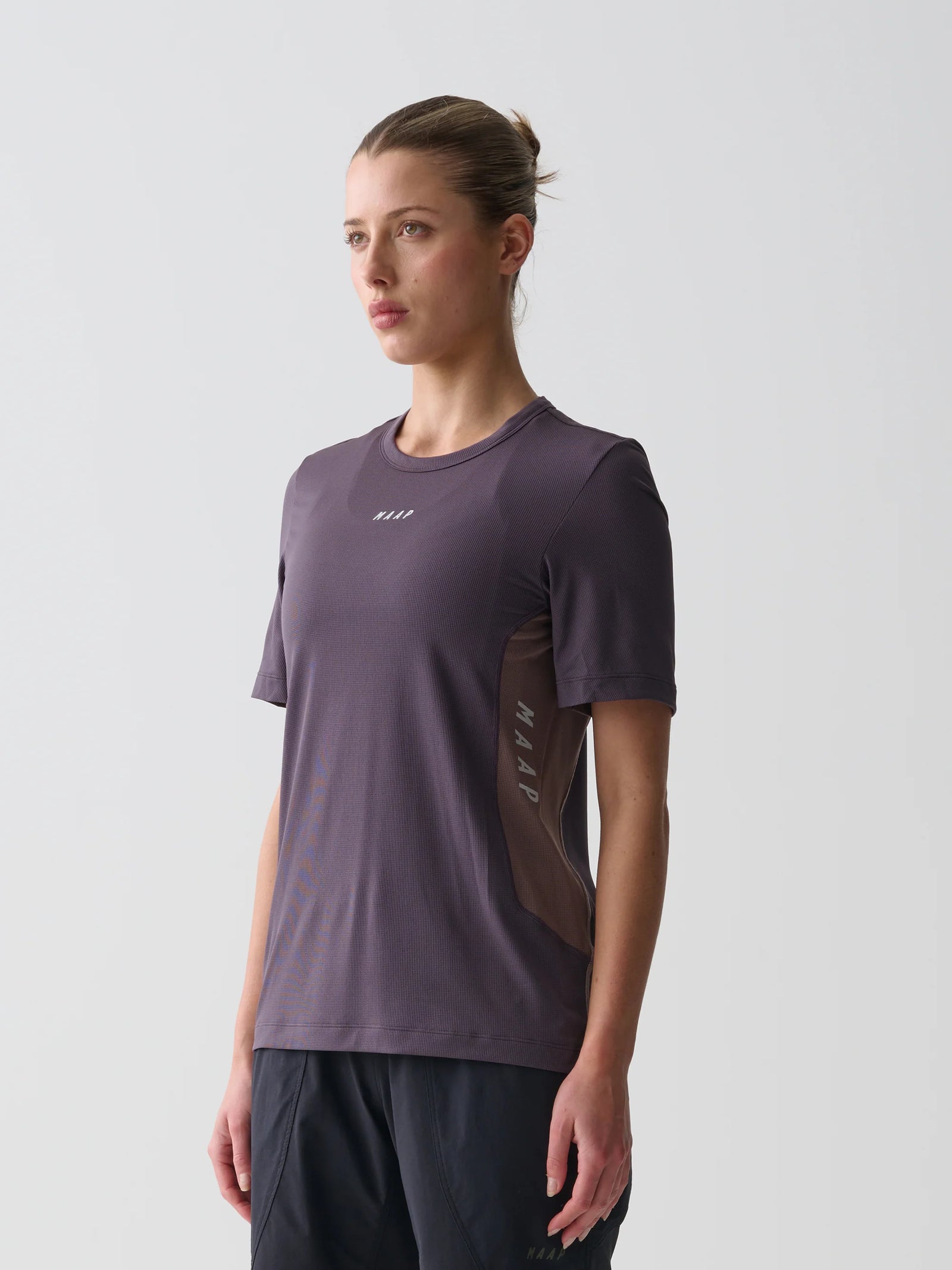 MAAP Women's Alt_Road Tech Tee Nightshade | 多用途で快適なアドベンチャーウェアサイクルTシャツ | CYCLISM
