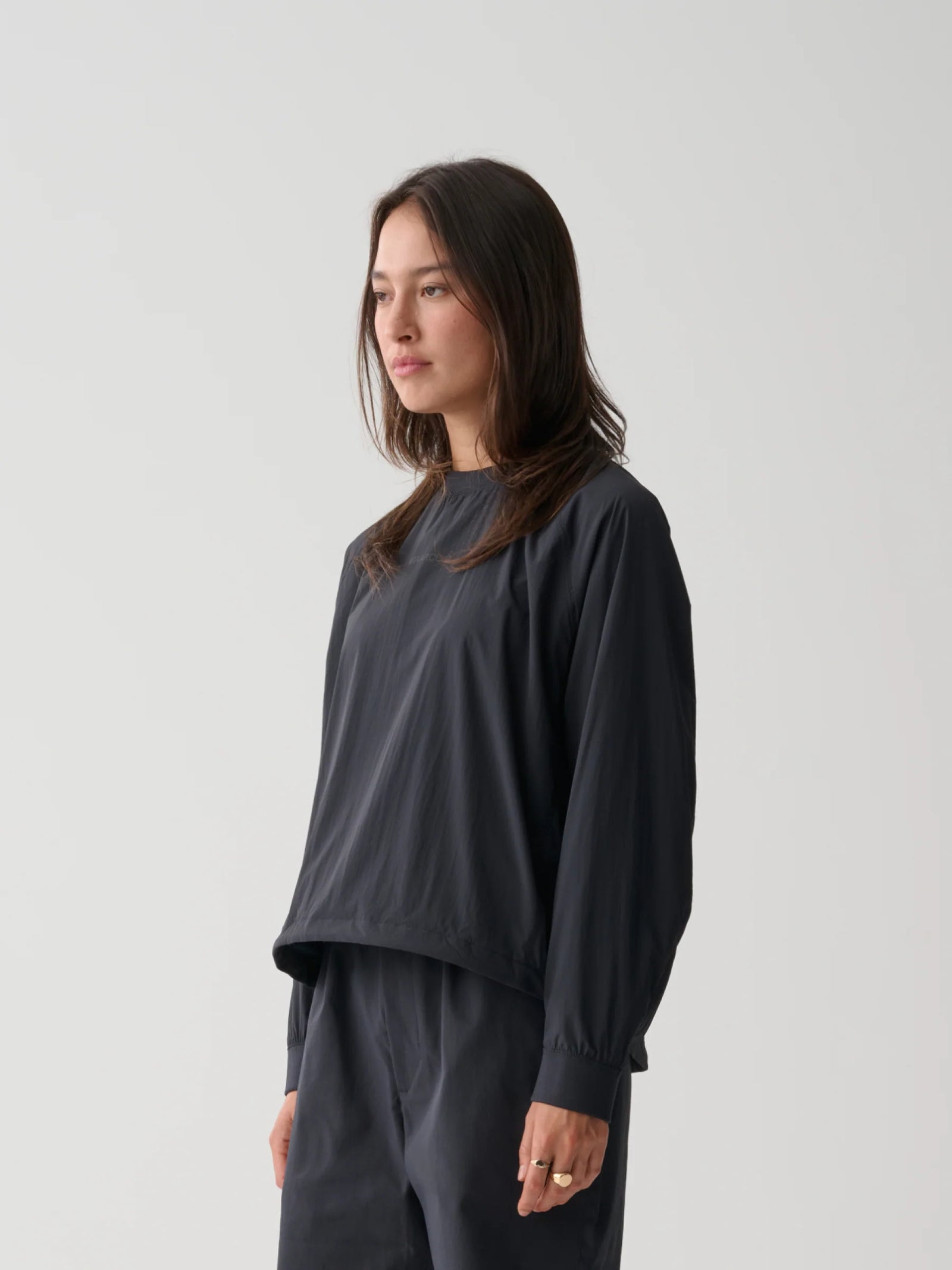 Transit Insulated ウィメンズ クルーシャツ ウラック｜防風・軽量中綿クルーシャツ｜通勤＆ライド対応 | CYCLISM