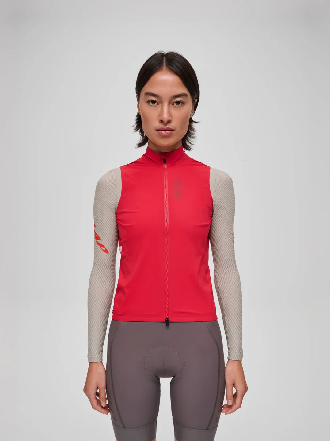 MAAP Pro Atmos Vest Carmine レディース 防風防水サイクリングベスト｜CYCLISM
